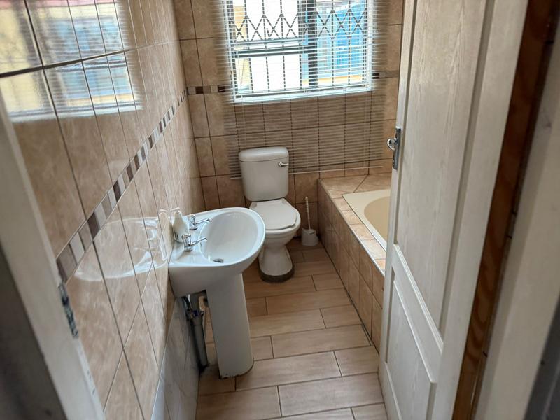 6 Bedroom Property for Sale in Soshanguve Gauteng