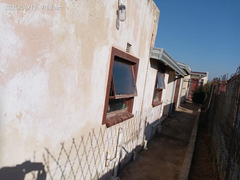 3 Bedroom Property for Sale in Cloverdene Gauteng