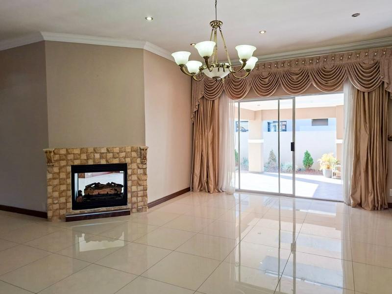 To Let 3 Bedroom Property for Rent in Midstream Estate Gauteng