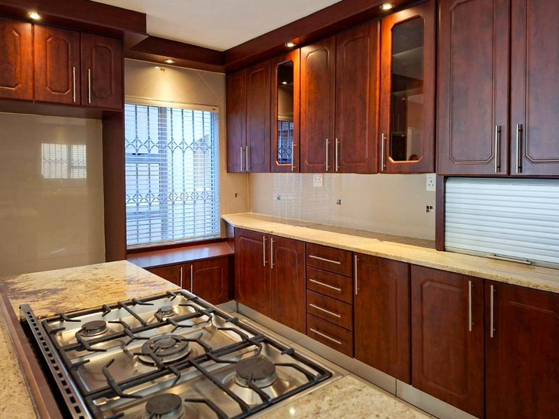 To Let 3 Bedroom Property for Rent in Midstream Estate Gauteng