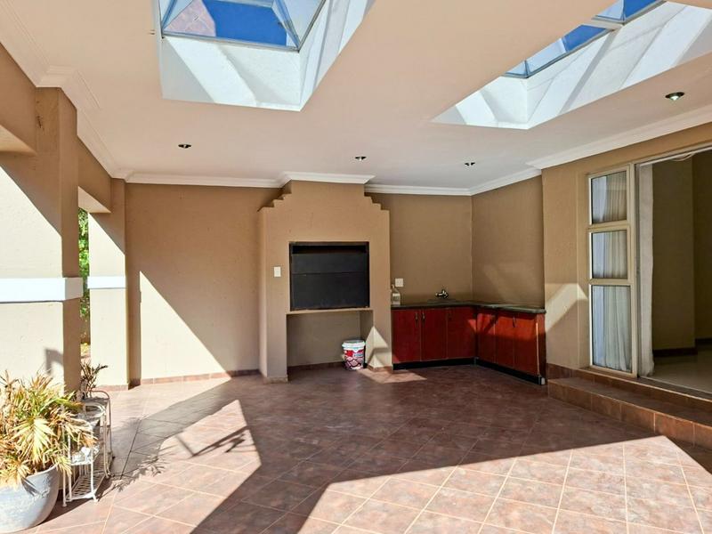 To Let 3 Bedroom Property for Rent in Midstream Estate Gauteng