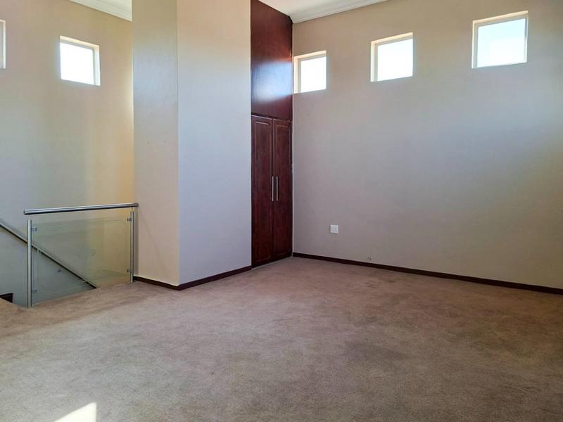 To Let 3 Bedroom Property for Rent in Midstream Estate Gauteng