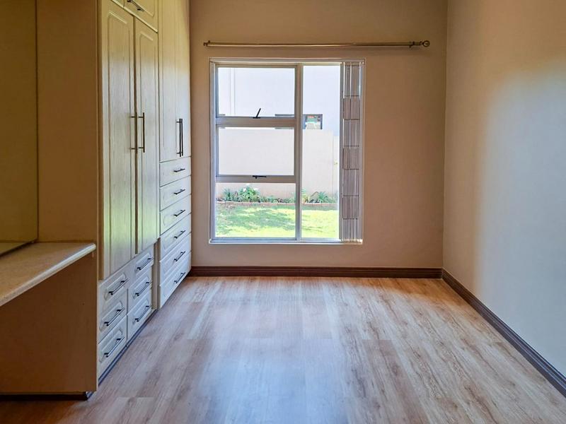 To Let 3 Bedroom Property for Rent in Midstream Estate Gauteng
