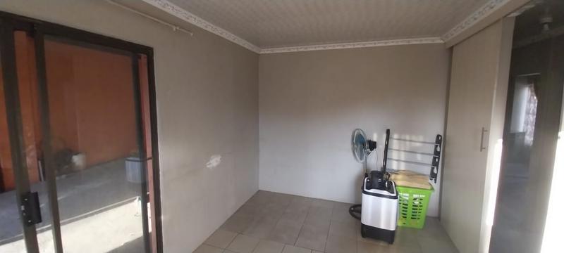 2 Bedroom Property for Sale in Clayville Gauteng