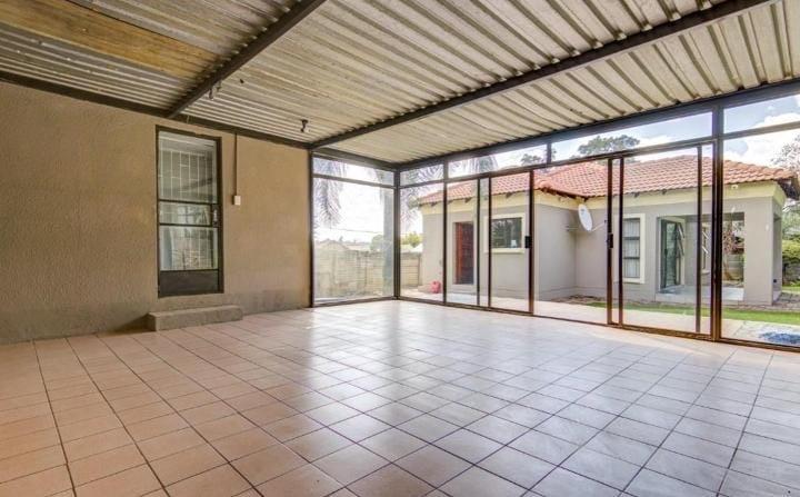 5 Bedroom Property for Sale in Norkem Park Gauteng