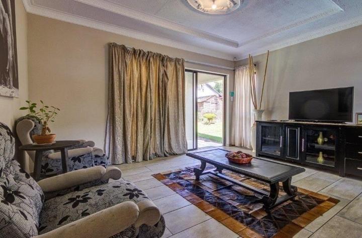 5 Bedroom Property for Sale in Norkem Park Gauteng