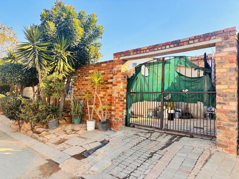 2 Bedroom Property for Sale in Cosmo City Gauteng