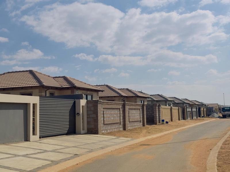 3 Bedroom Property for Sale in Windmill Park Gauteng