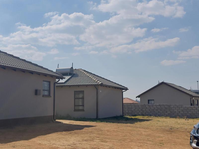 2 Bedroom Property for Sale in Windmill Park Gauteng