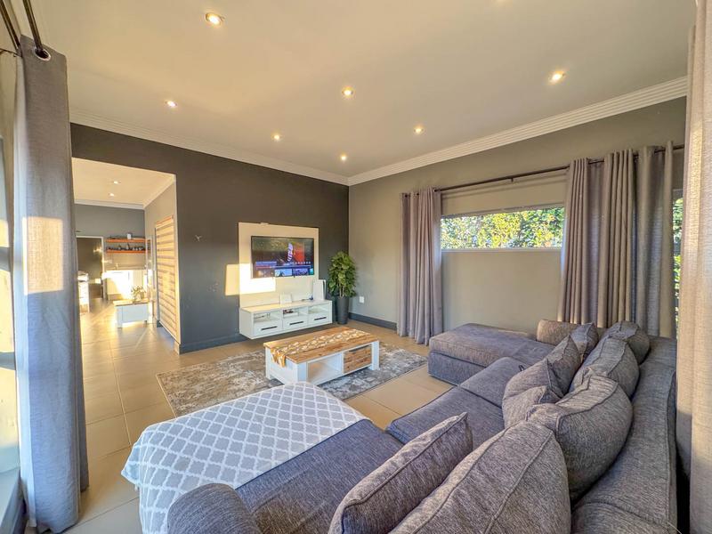 4 Bedroom Property for Sale in Midstream Ridge Gauteng