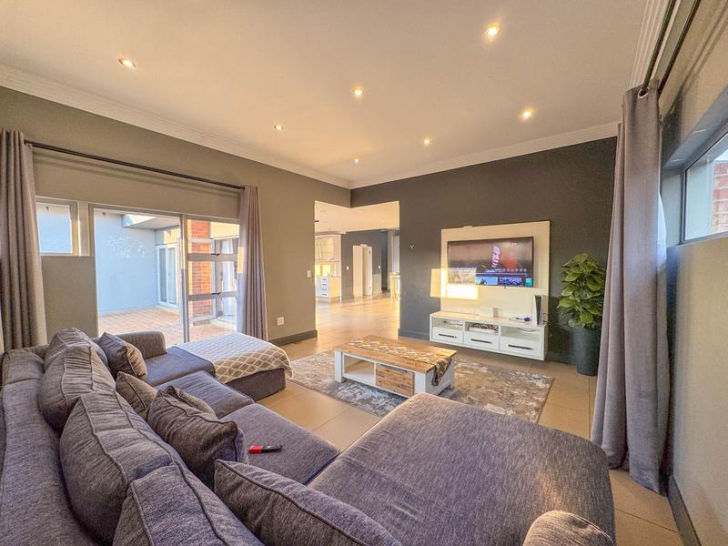 4 Bedroom Property for Sale in Midstream Ridge Gauteng