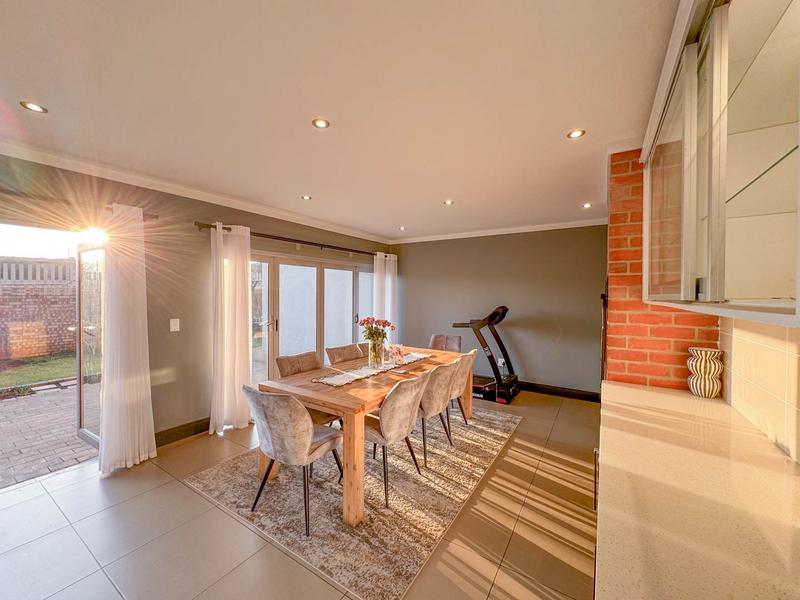 4 Bedroom Property for Sale in Midstream Ridge Gauteng