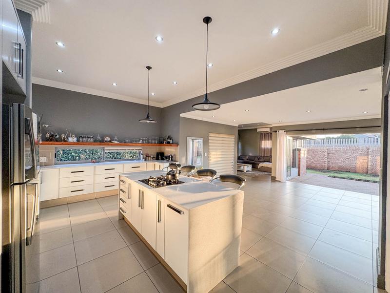 4 Bedroom Property for Sale in Midstream Ridge Gauteng