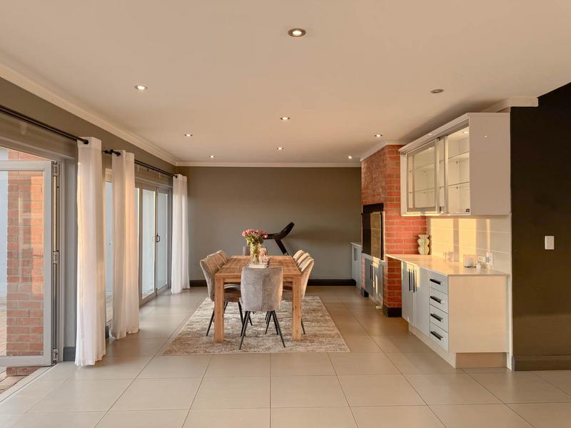4 Bedroom Property for Sale in Midstream Ridge Gauteng