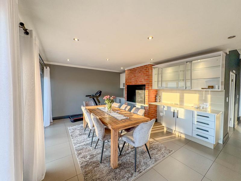 4 Bedroom Property for Sale in Midstream Ridge Gauteng