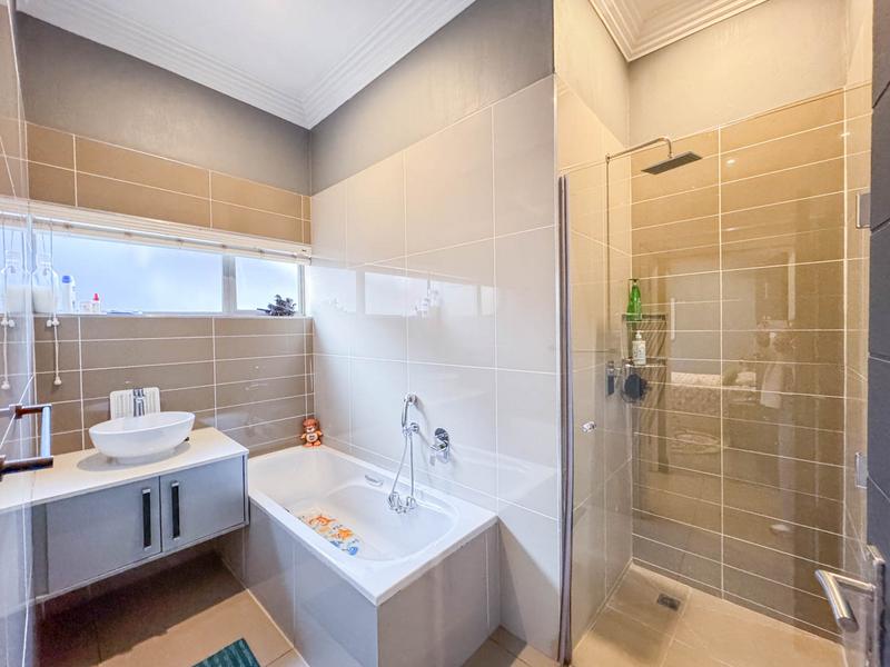 4 Bedroom Property for Sale in Midstream Ridge Gauteng