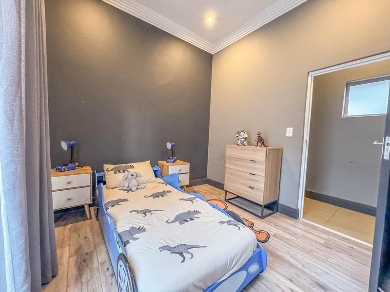 4 Bedroom Property for Sale in Midstream Ridge Gauteng
