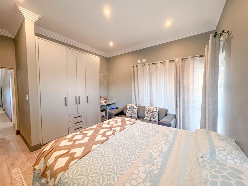 4 Bedroom Property for Sale in Midstream Ridge Gauteng