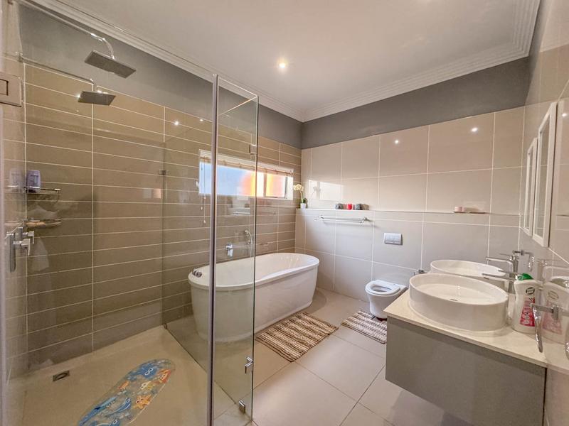 4 Bedroom Property for Sale in Midstream Ridge Gauteng