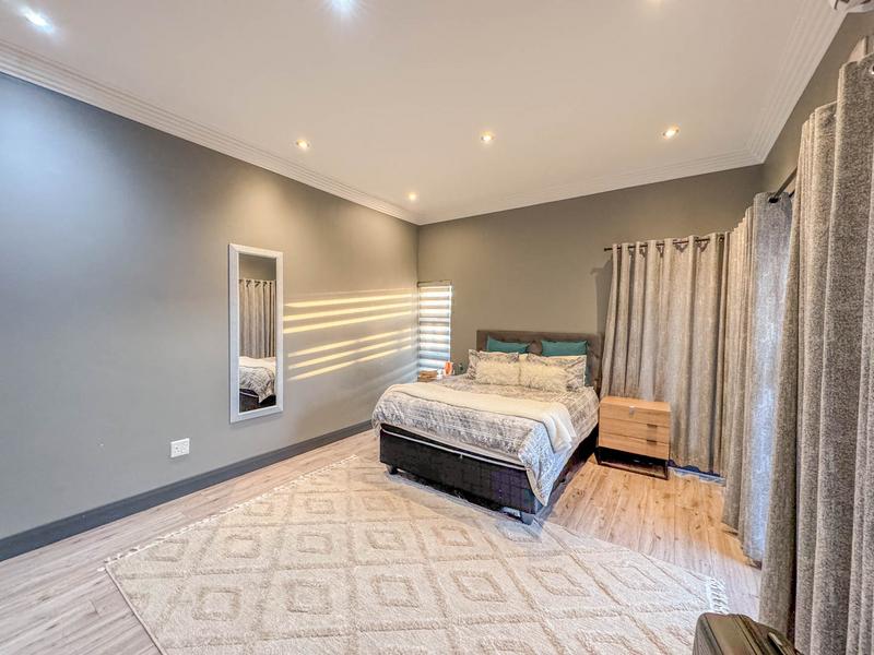 4 Bedroom Property for Sale in Midstream Ridge Gauteng