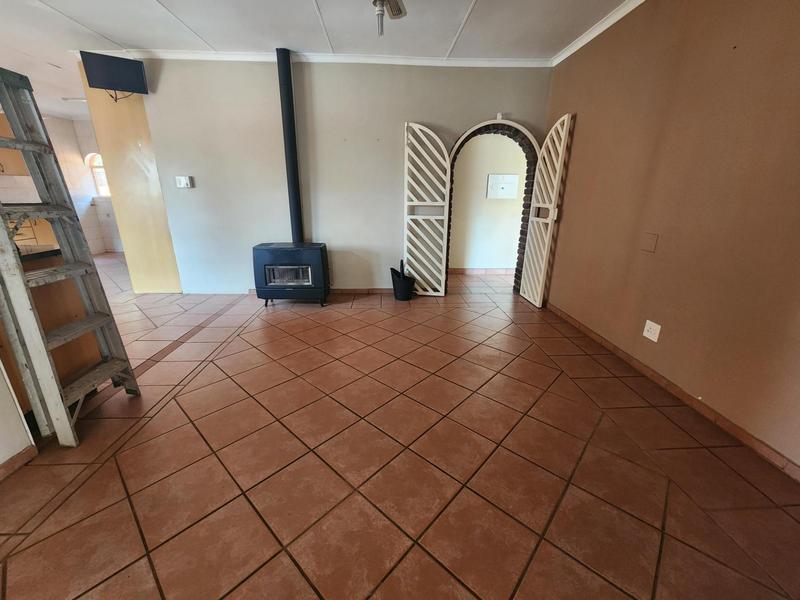 To Let 8 Bedroom Property for Rent in The Reeds Gauteng