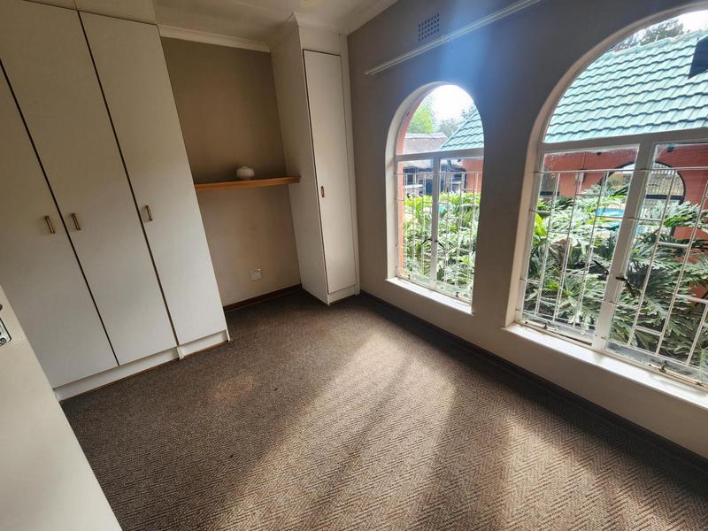 To Let 8 Bedroom Property for Rent in The Reeds Gauteng