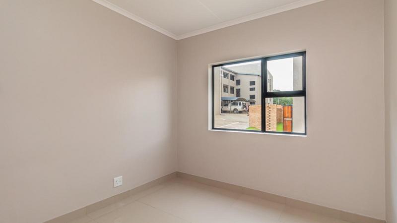 To Let 2 Bedroom Property for Rent in Erasmia Gauteng