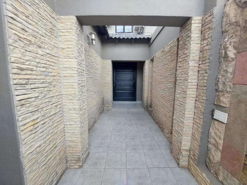 To Let 4 Bedroom Property for Rent in Eldo Meadows Gauteng