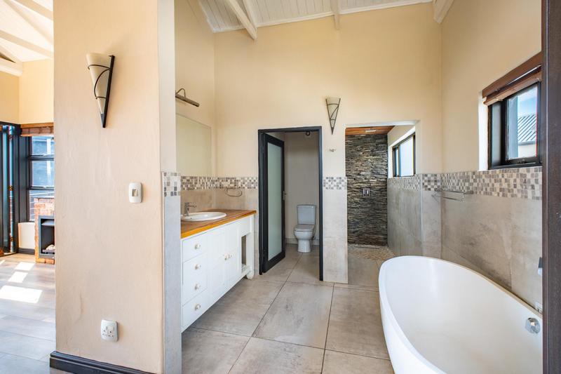 4 Bedroom Property for Sale in Copperleaf Estate Gauteng