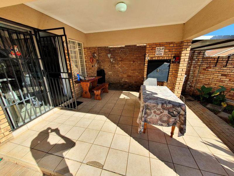 3 Bedroom Property for Sale in Annlin Gauteng