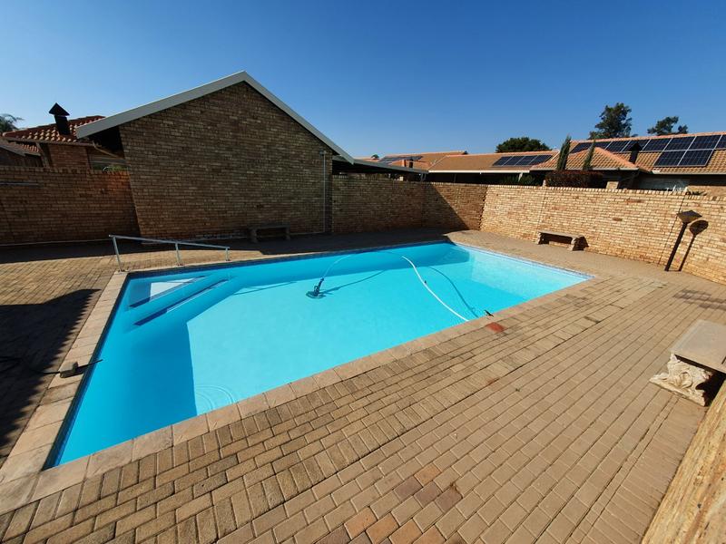 3 Bedroom Property for Sale in Annlin Gauteng