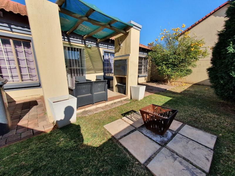 2 Bedroom Property for Sale in Annlin Gauteng