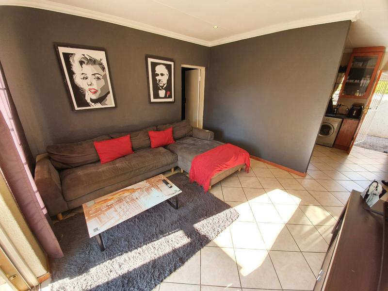 2 Bedroom Property for Sale in Annlin Gauteng