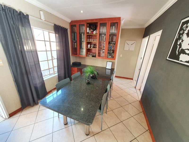 2 Bedroom Property for Sale in Annlin Gauteng