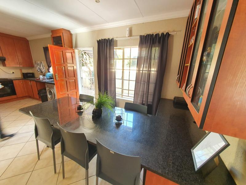 2 Bedroom Property for Sale in Annlin Gauteng