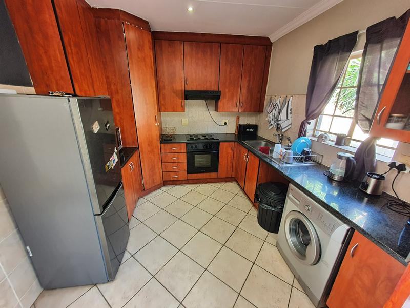 2 Bedroom Property for Sale in Annlin Gauteng