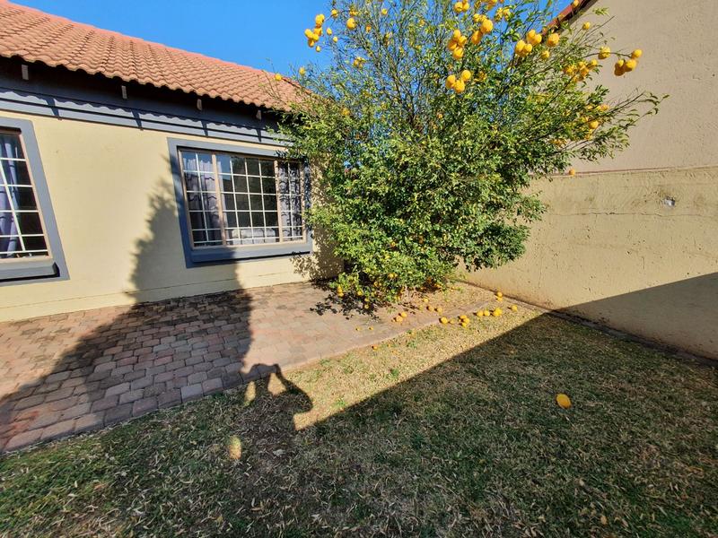 2 Bedroom Property for Sale in Annlin Gauteng