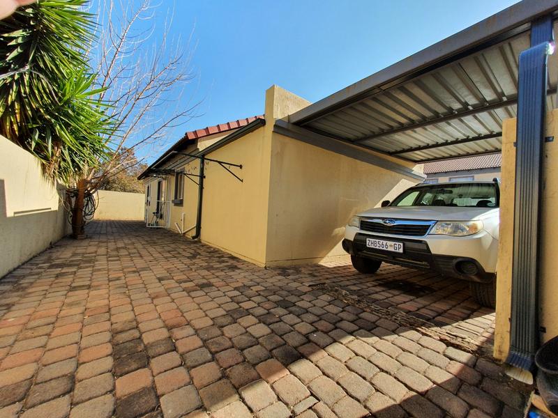 2 Bedroom Property for Sale in Annlin Gauteng