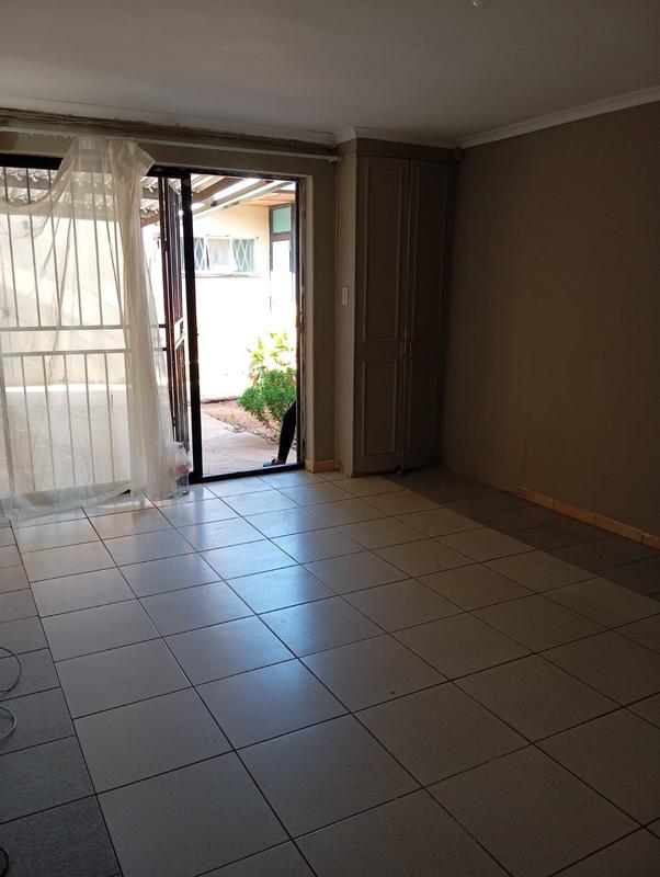 To Let 1 Bedroom Property for Rent in Primrose Gauteng