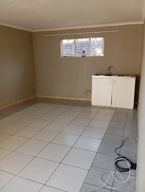 To Let 1 Bedroom Property for Rent in Primrose Gauteng