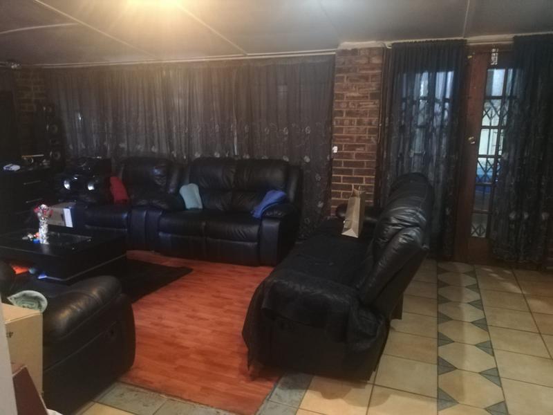 To Let 2 Bedroom Property for Rent in Wychwood Gauteng