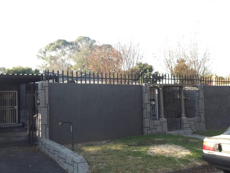 To Let 2 Bedroom Property for Rent in Wychwood Gauteng