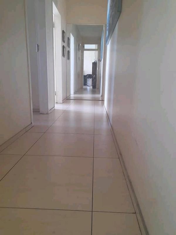 To Let 3 Bedroom Property for Rent in Bramley Gauteng