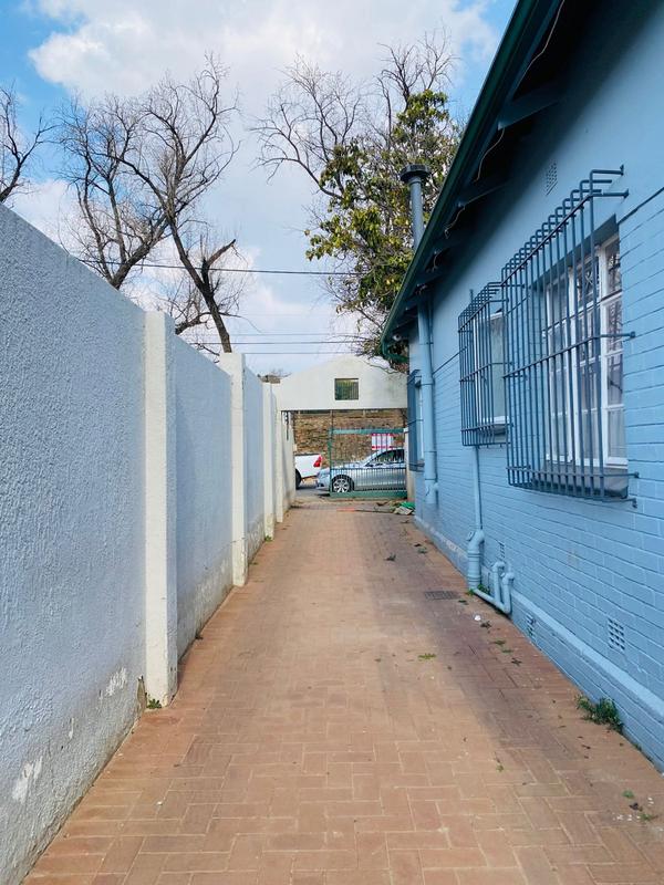 To Let 1 Bedroom Property for Rent in Kensington Gauteng