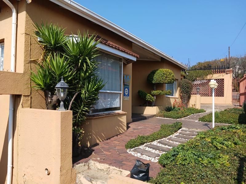 To Let 4 Bedroom Property for Rent in Kensington Gauteng