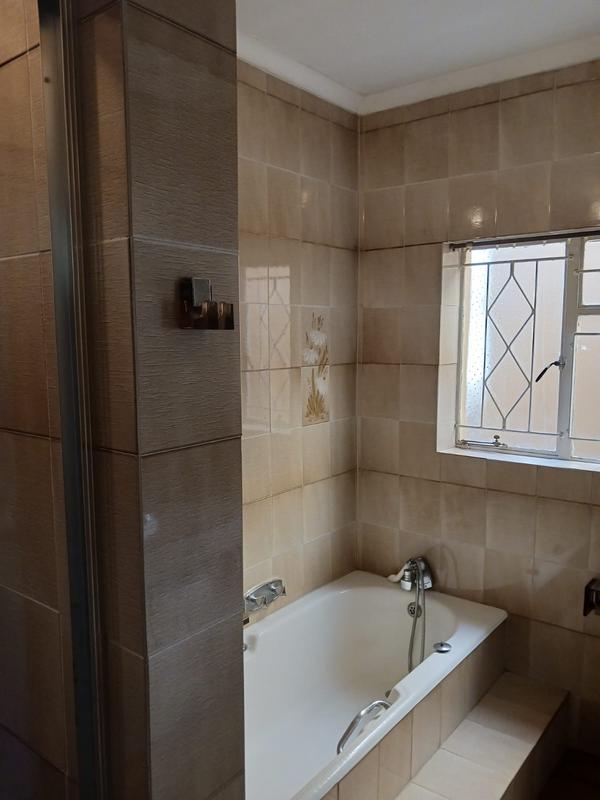 To Let 4 Bedroom Property for Rent in Kensington Gauteng