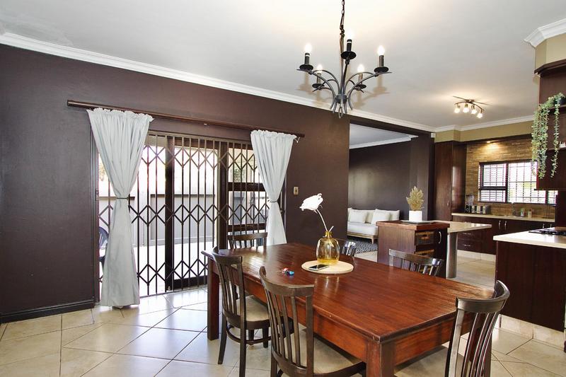 To Let 5 Bedroom Property for Rent in Fourways Gauteng