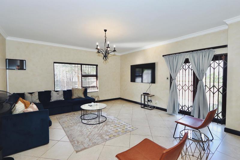 To Let 5 Bedroom Property for Rent in Fourways Gauteng