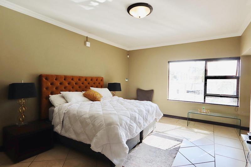 To Let 5 Bedroom Property for Rent in Fourways Gauteng