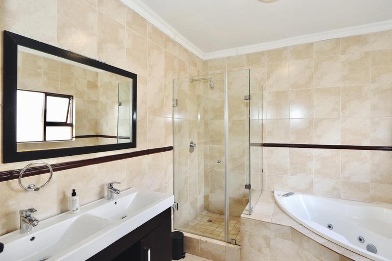 To Let 5 Bedroom Property for Rent in Fourways Gauteng
